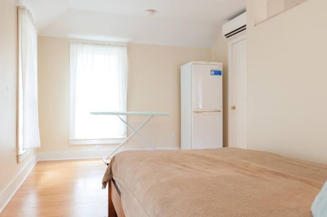 Photo of Bedroom in Forest Hill