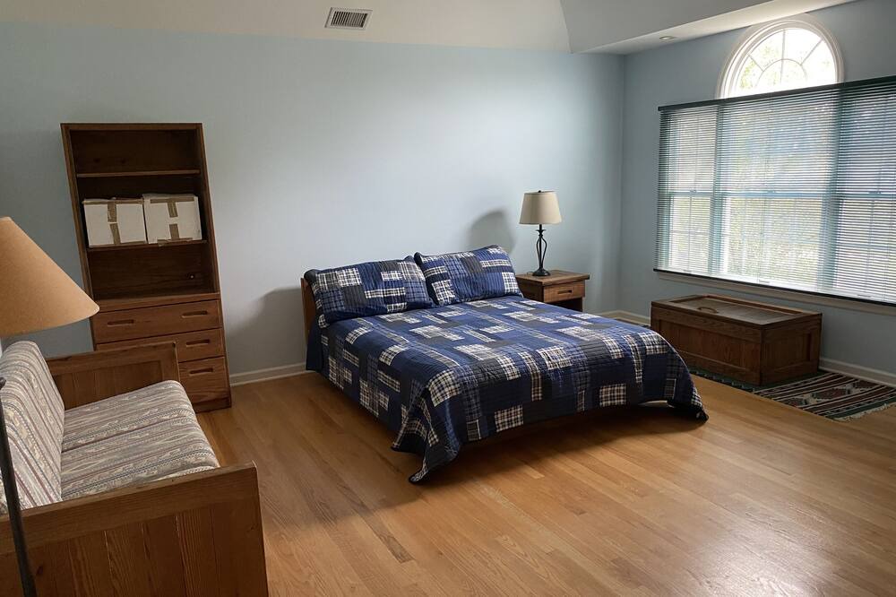 Photo of Bedroom in Mantoloking