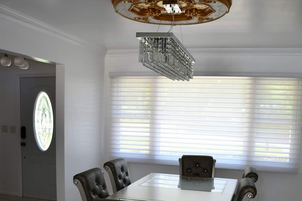 Photo of Kitchen in Valley Cottage