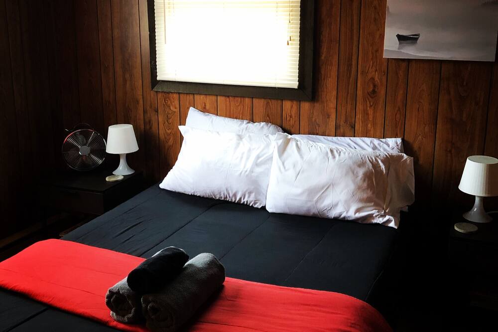 Photo of Bedroom in Pocono Mountain Lake