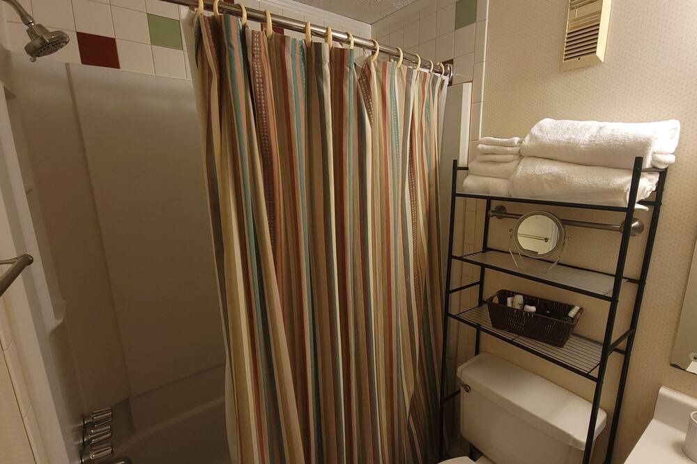 Photo of Bathroom in Claysburg