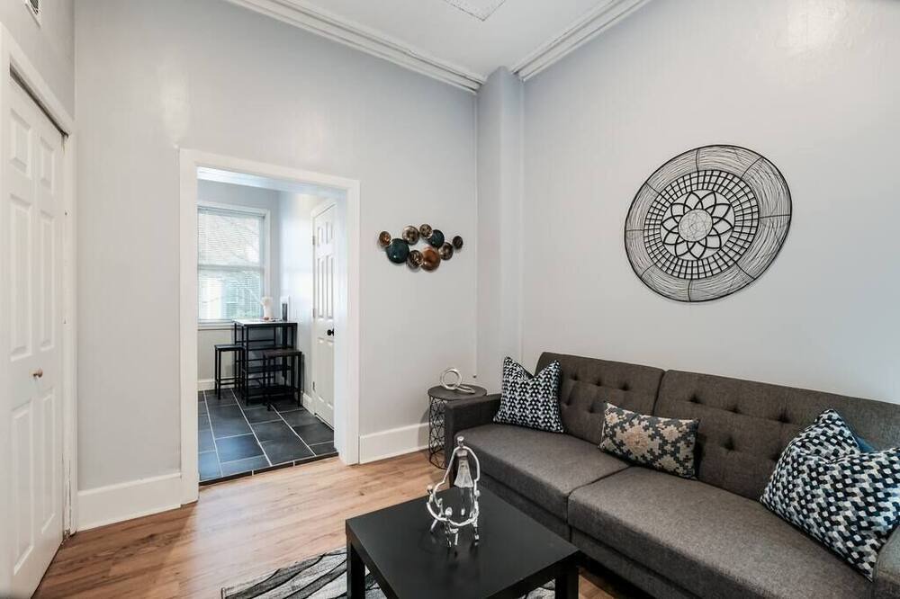 Photo of Livingroom in Spring Garden