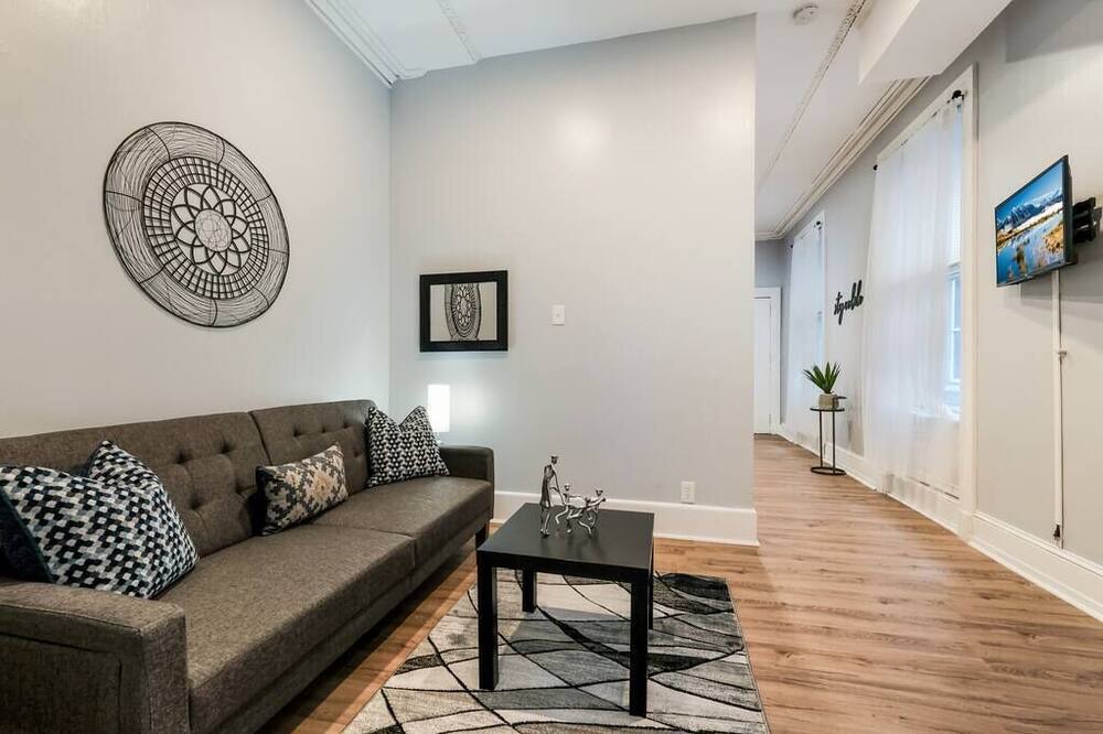 Photo of Livingroom in Spring Garden