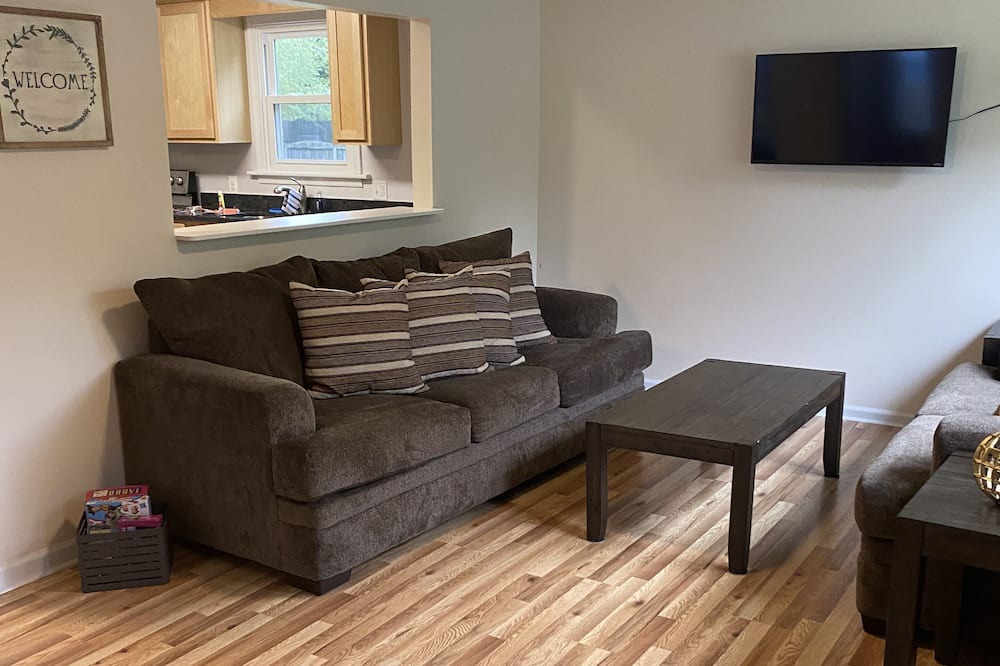 Photo of Bedroom in Issue