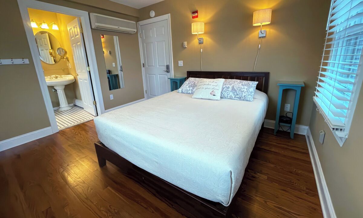 Photo of Bedroom in Wall