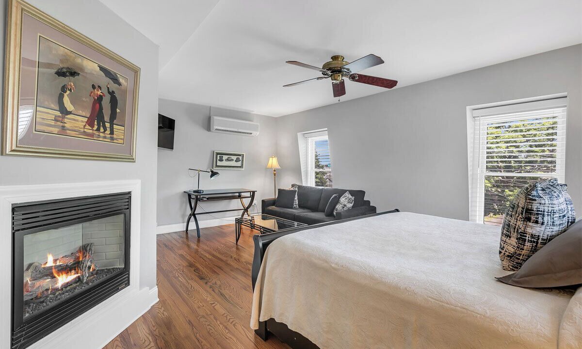 Photo of Bedroom in Wall