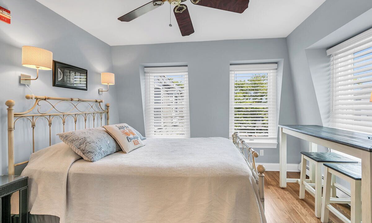 Photo of Bedroom in Wall