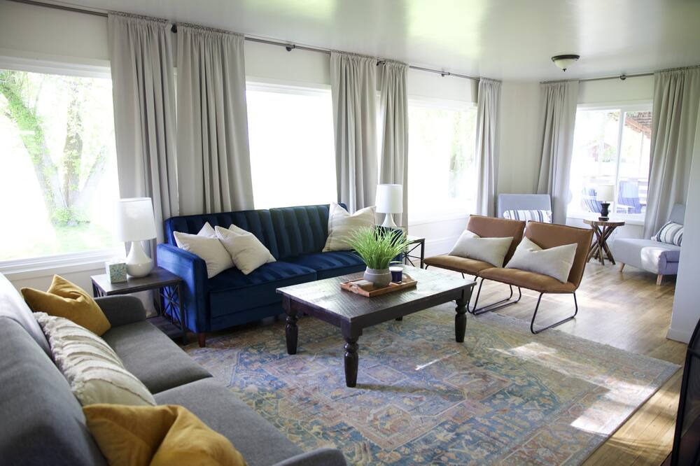 Photo of Livingroom in Swan Valley
