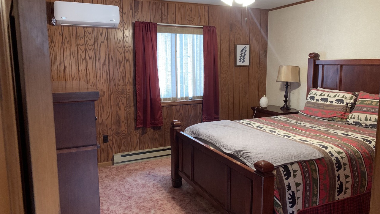 Photo of Bedroom in Lake Harmony Estates