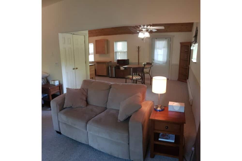 Photo of Livingroom in Finesville