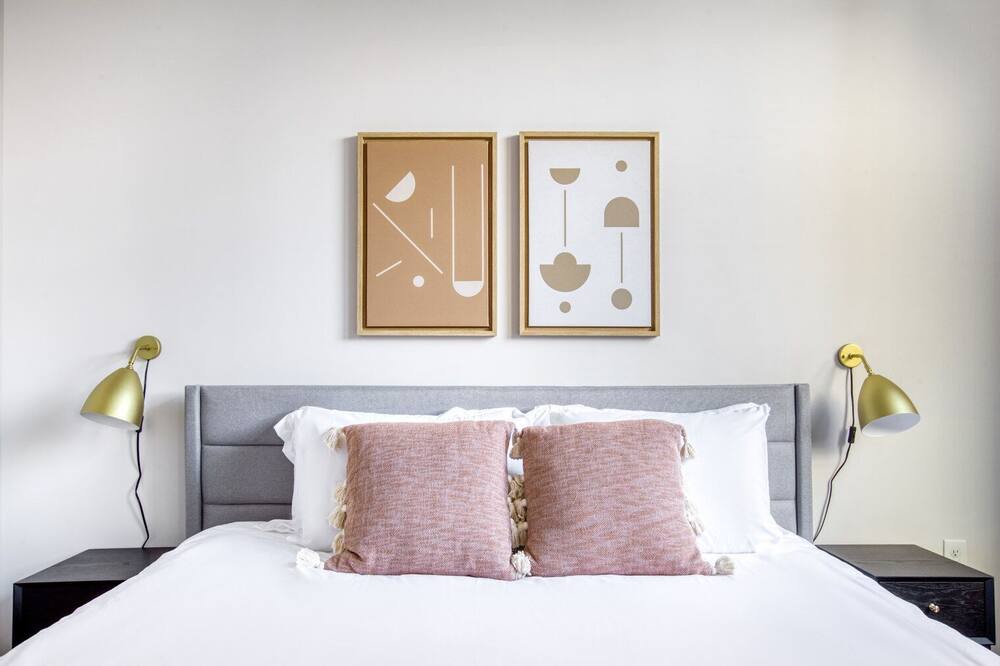 Photo of Bedroom in Crystal City