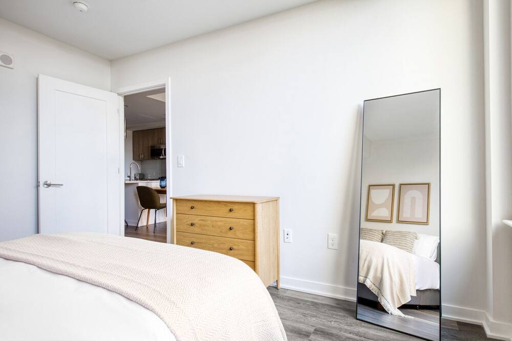 Photo of Bedroom in Crystal City