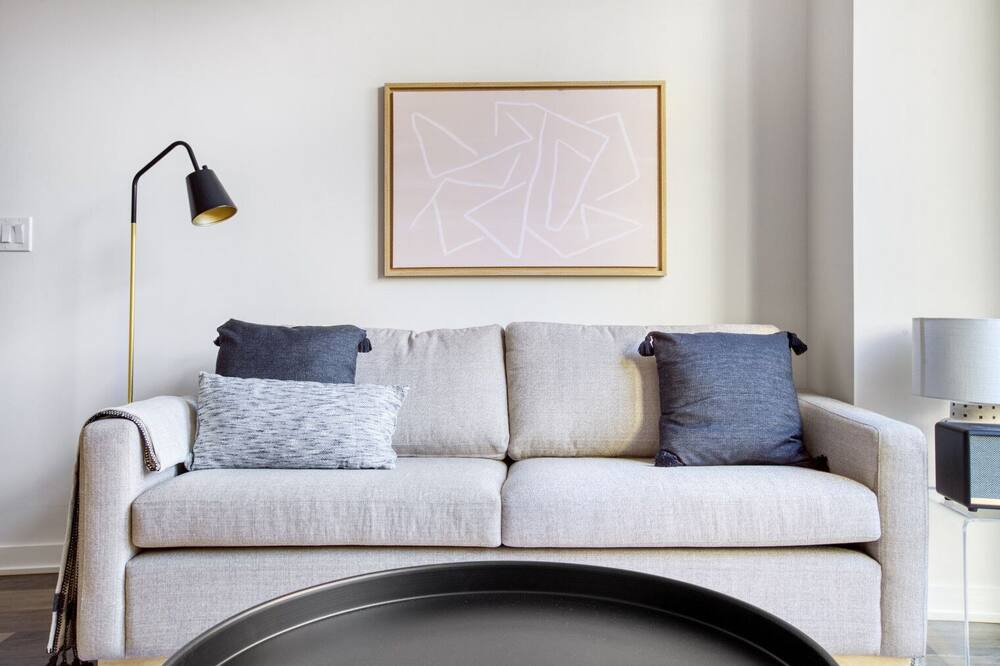 Photo of Livingroom in Crystal City