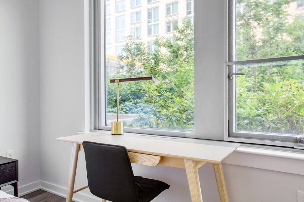 Photo of Bedroom in Crystal City
