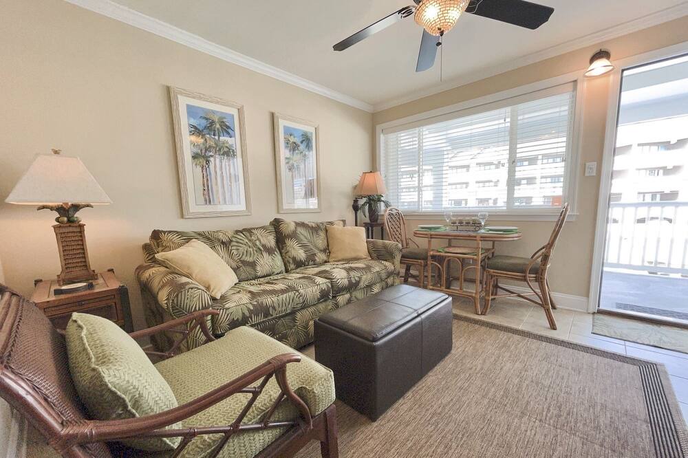 Photo of Livingroom in Avalon