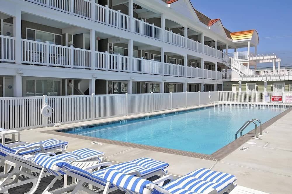 Photo of Outdoor in Avalon
