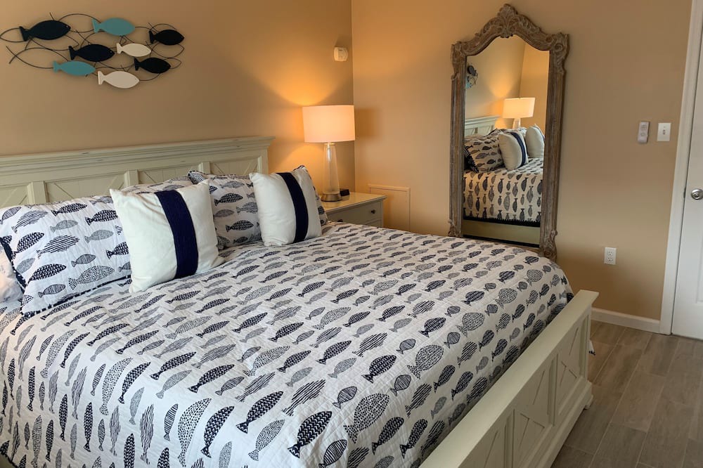 Photo of Bedroom in Admiral Estates