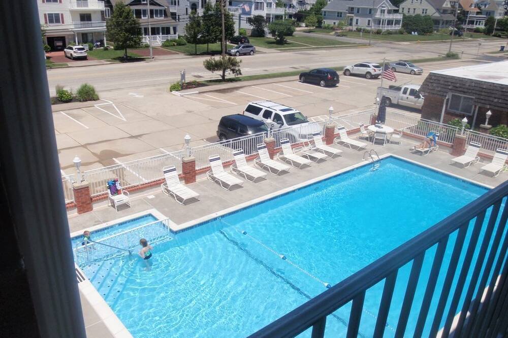 Photo of Outdoor in Admiral Estates