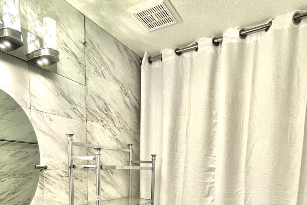 Photo of Bathroom in East Mesa