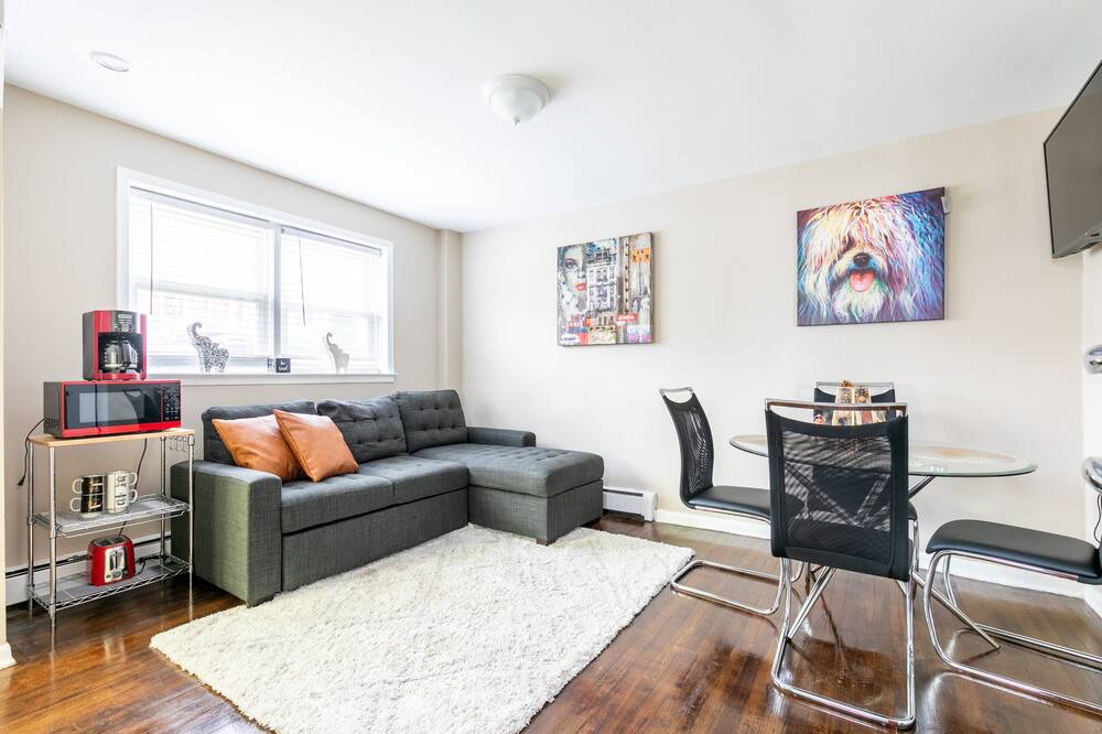 Photo of Livingroom in Kearny