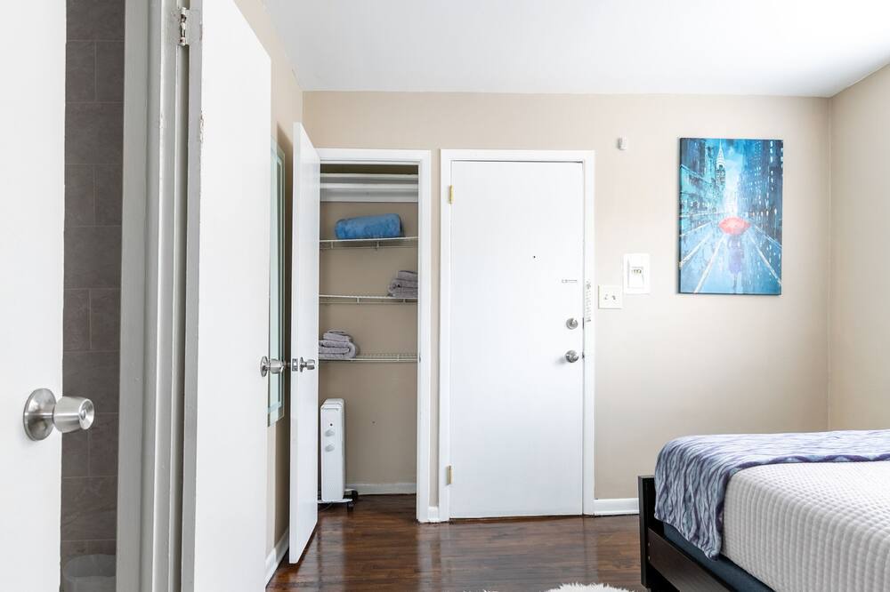 Photo of Bedroom in Kearny