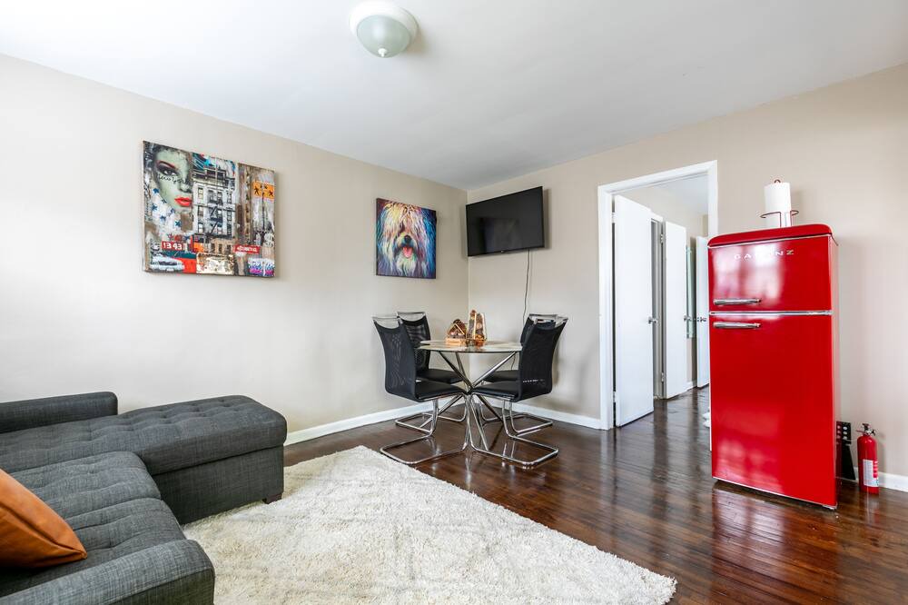 Photo of Livingroom in Kearny