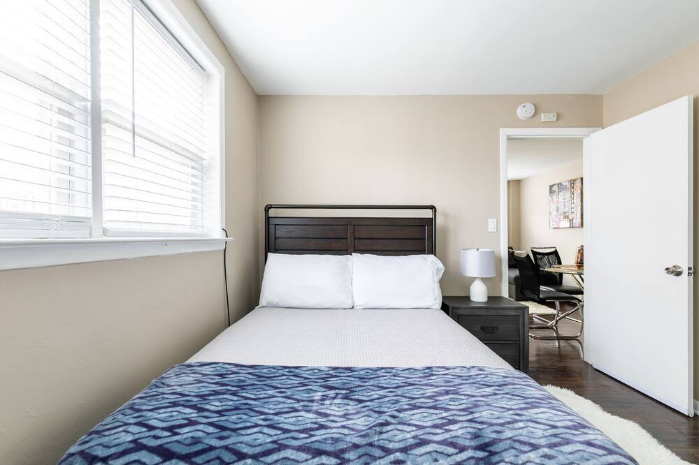 Photo of Bedroom in Kearny