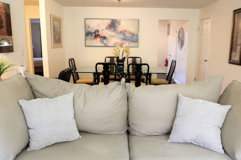Photo of Livingroom in Bridgewater