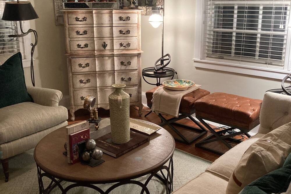 Photo of Livingroom in Haverford