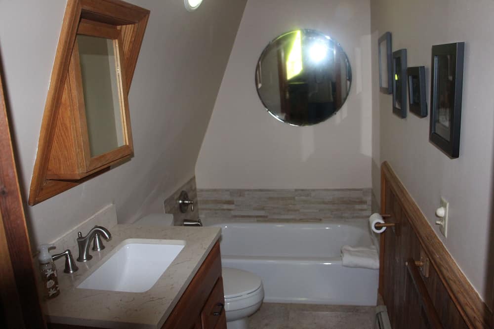Photo of Bathroom in Treasure Lake