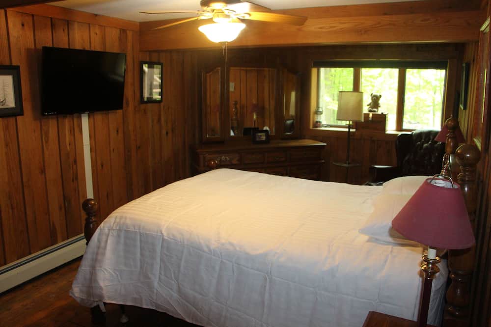 Photo of Bedroom in Treasure Lake