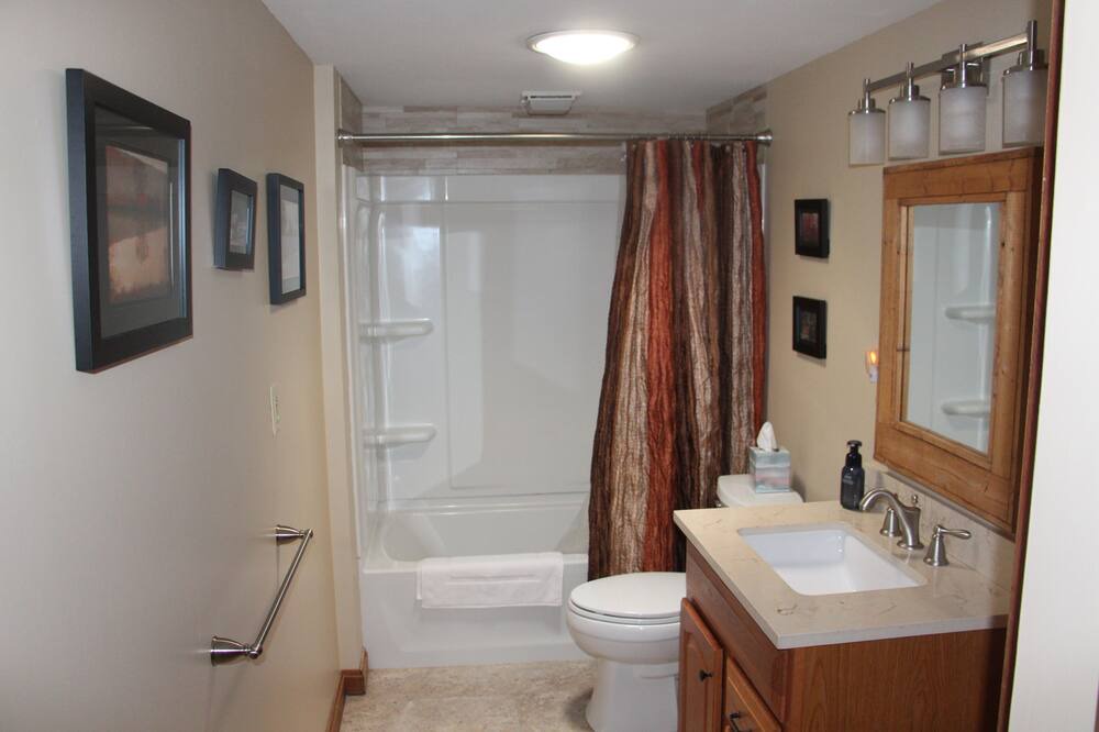 Photo of Bathroom in Treasure Lake