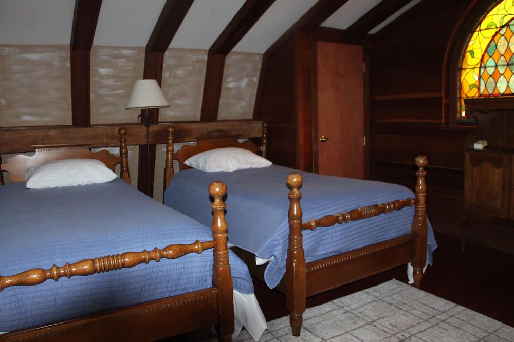 Photo of Bedroom in Treasure Lake
