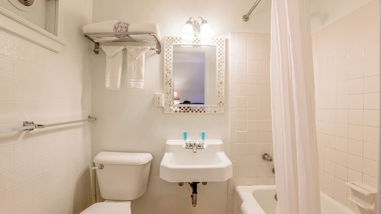Photo of Bathroom in Short Creek