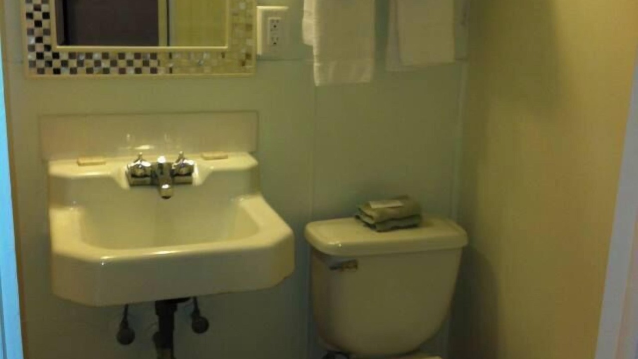 Photo of Bathroom in Short Creek