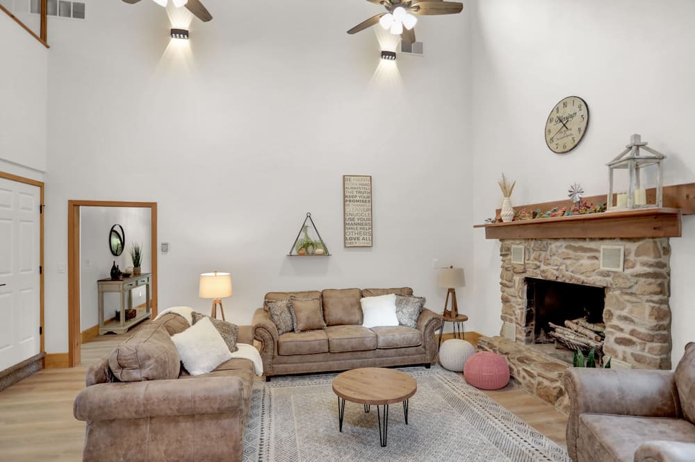 Photo of Livingroom in Duncannon
