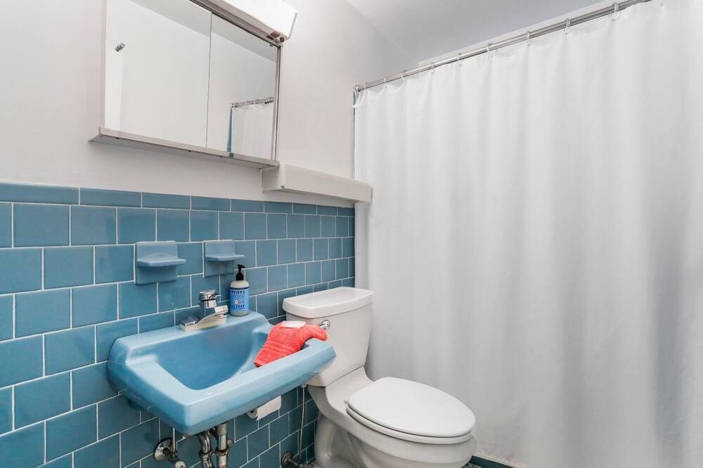 Photo of Bathroom in Berkeley Springs
