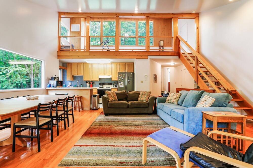 Photo of Livingroom in Berkeley Springs