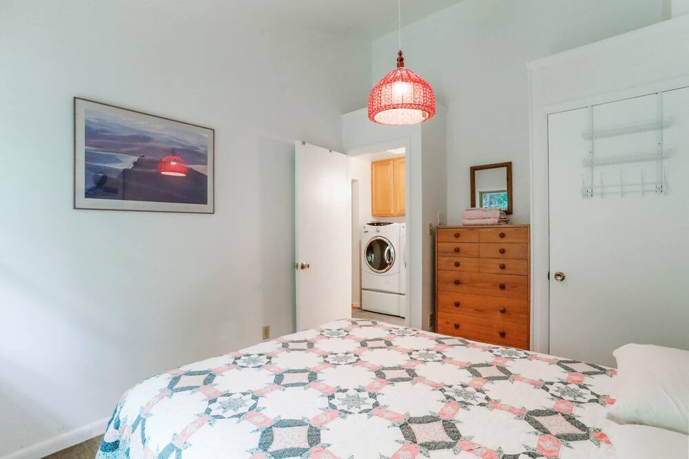 Photo of Bedroom in Berkeley Springs