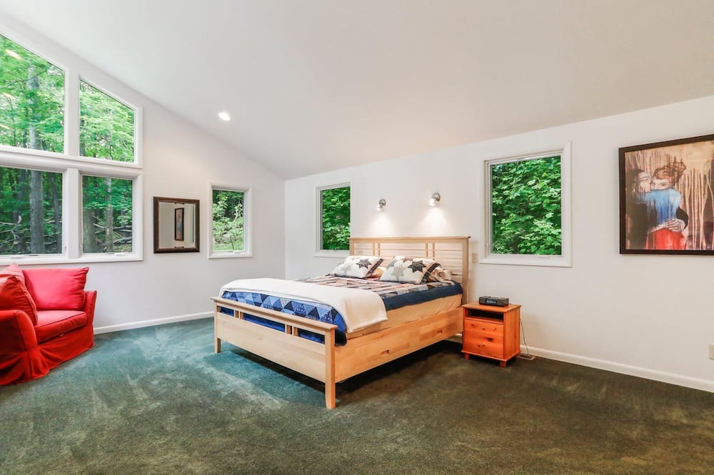 Photo of Bedroom in Berkeley Springs