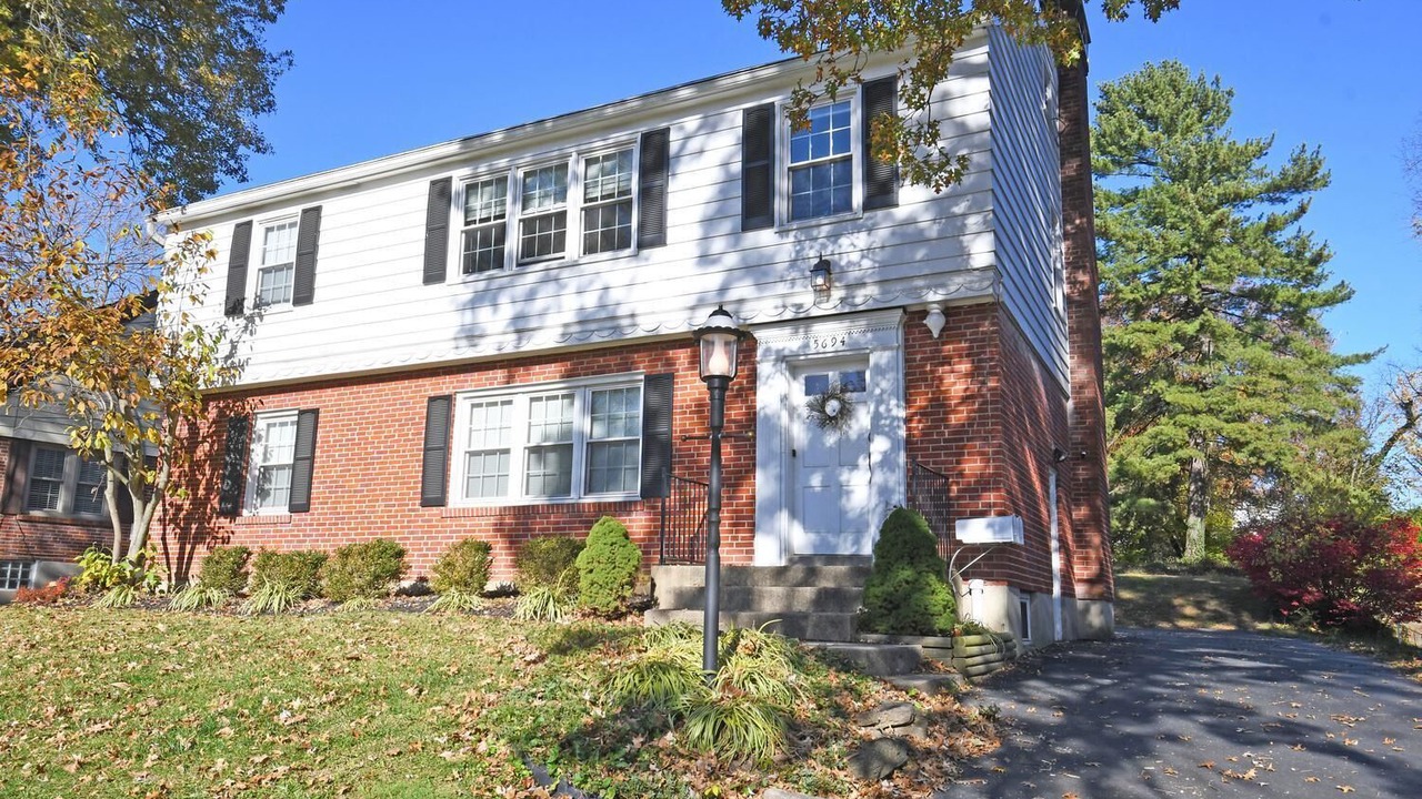 Photo of Outdoor in Roselawn Finance