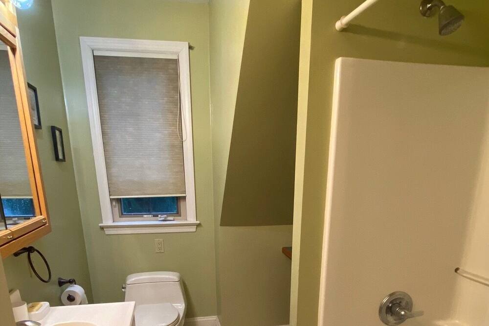 Photo of Bathroom in Hummels Wharf