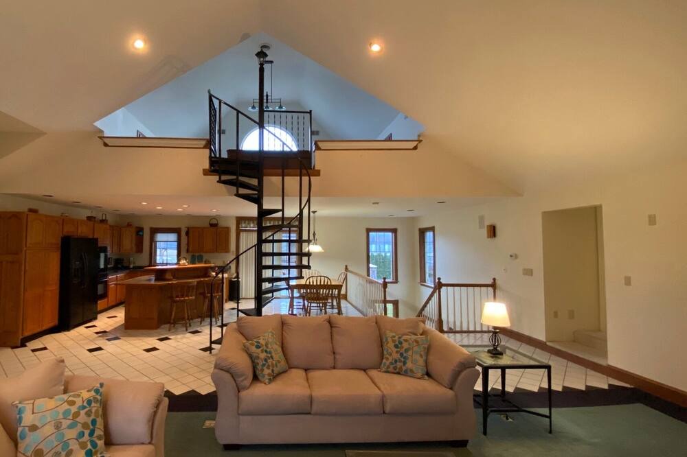 Photo of Livingroom in Hummels Wharf