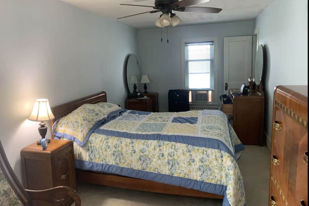 Photo of Bedroom in Carbondale