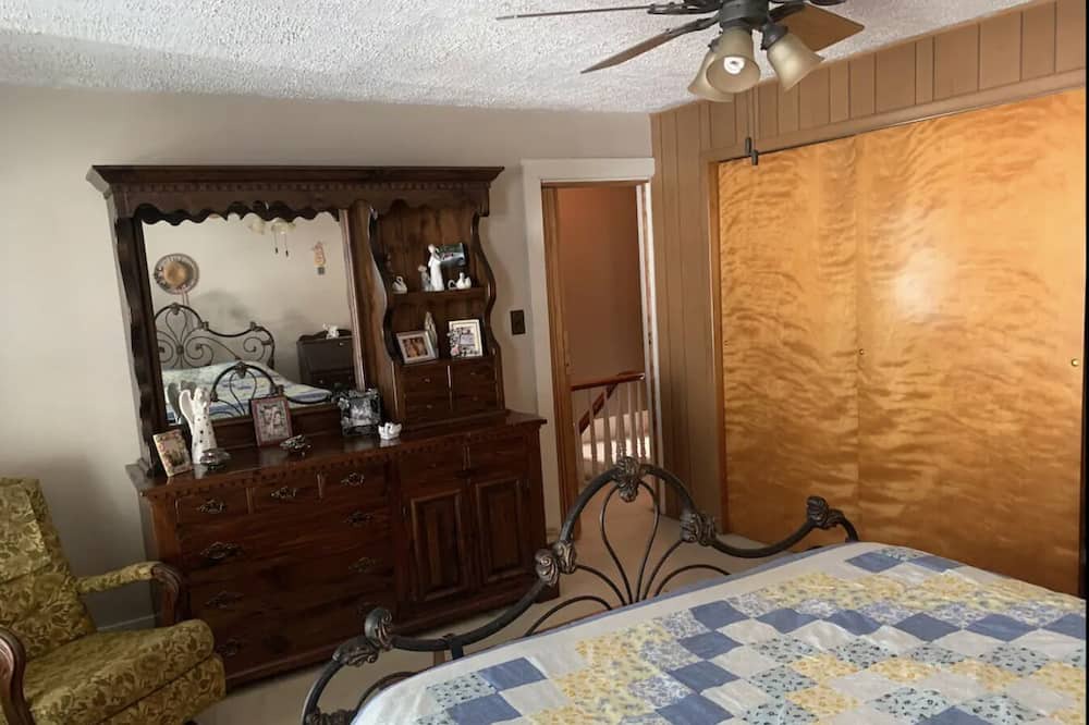 Photo of Bedroom in Carbondale