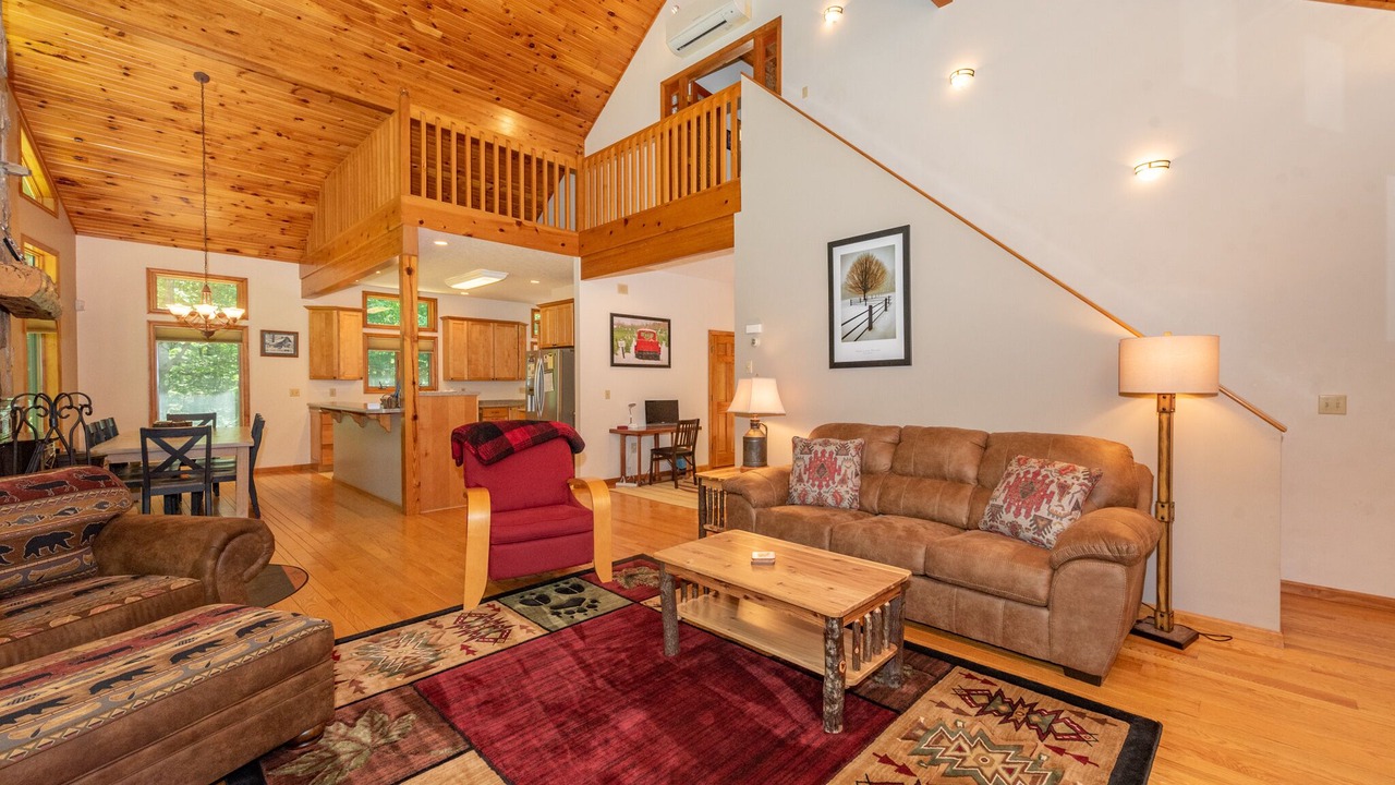 Photo of Livingroom in North Glade Hills