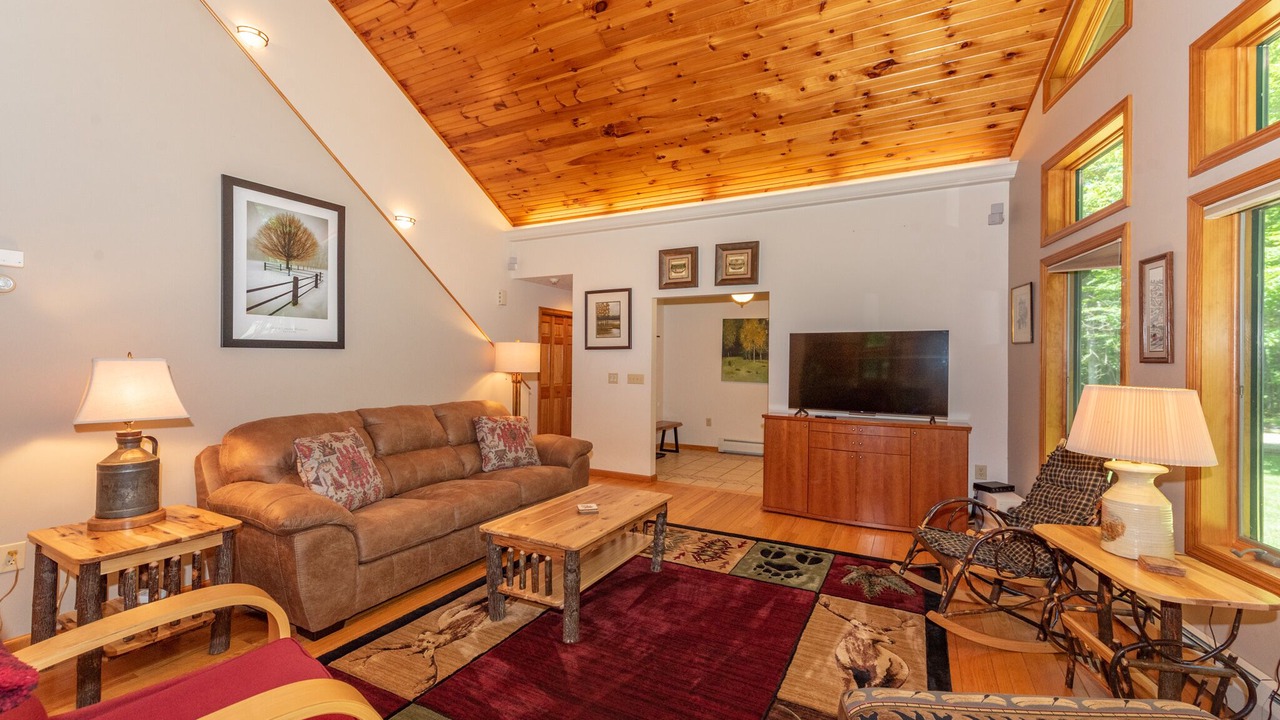 Photo of Livingroom in North Glade Hills
