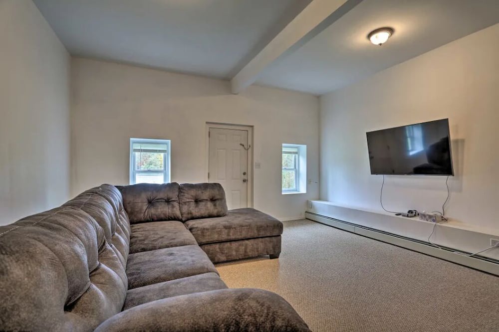 Photo of Livingroom in Port Jervis