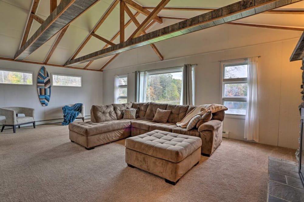 Photo of Livingroom in Port Jervis