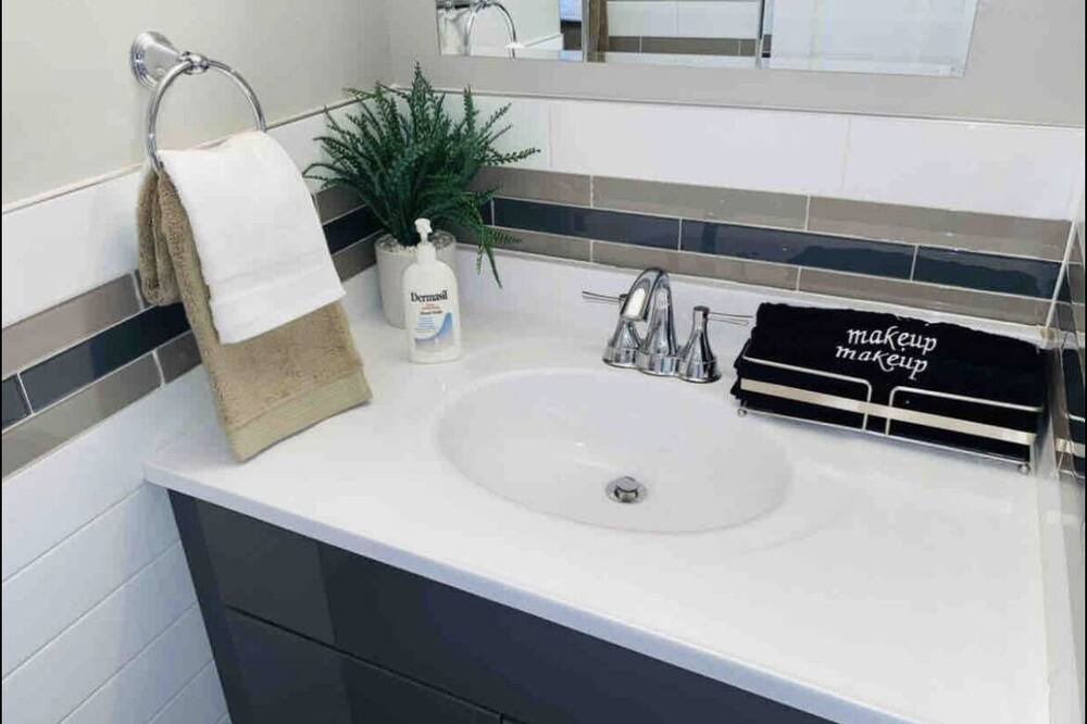 Photo of Bathroom in Lodi
